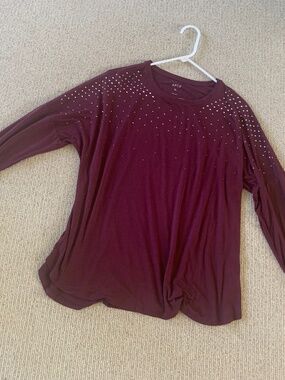 New Apt 9 women’s top bejeweled silver